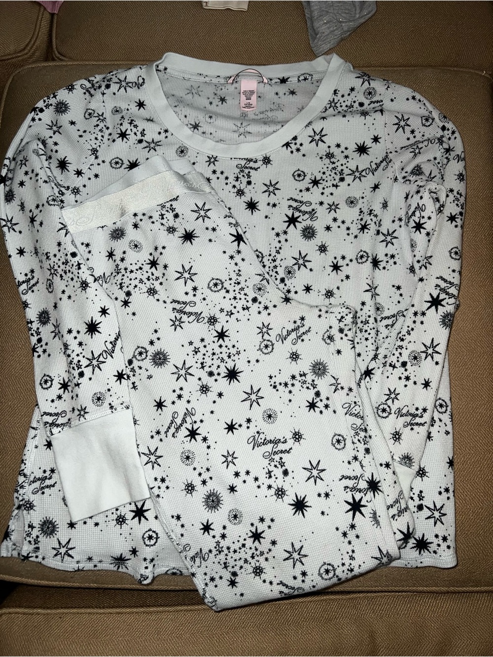 Victoria's Secret ladies celestial Print Long Sleeve pajamas